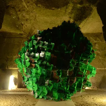 Discover the giant works in the Ackerman cellars!