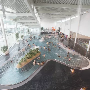 A moment of well-being in water parks and baths! 