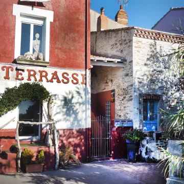 Stroll through a fishing village