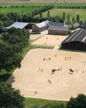 © Centre équestre Le Grand Montgénard