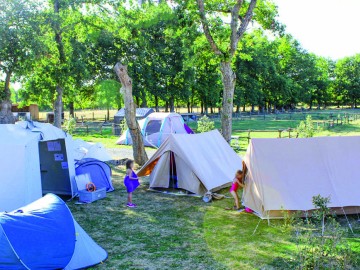 Camping De La Maison Neuve Campsites
