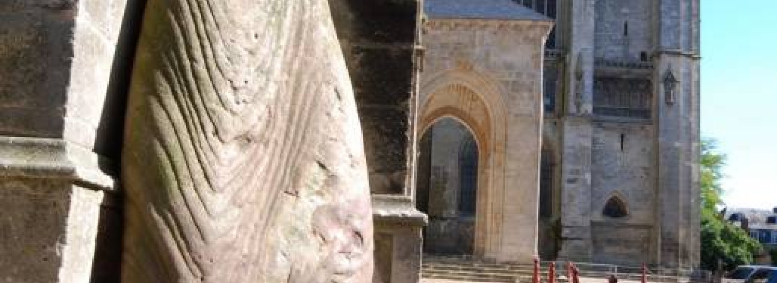 Le Menhir de la Cathedrale du Mans