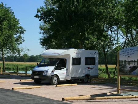 ©Aire d'accueil de camping-car de Montreuil-Juigné